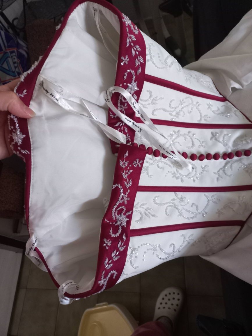 Vendo vestido noiva c/ oferta véu