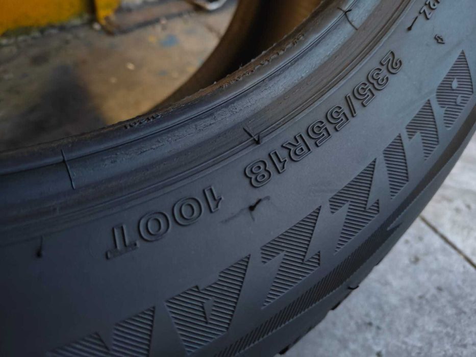 Bridgestone Blizzak R18 235/55 зимові шини преміум арктика
