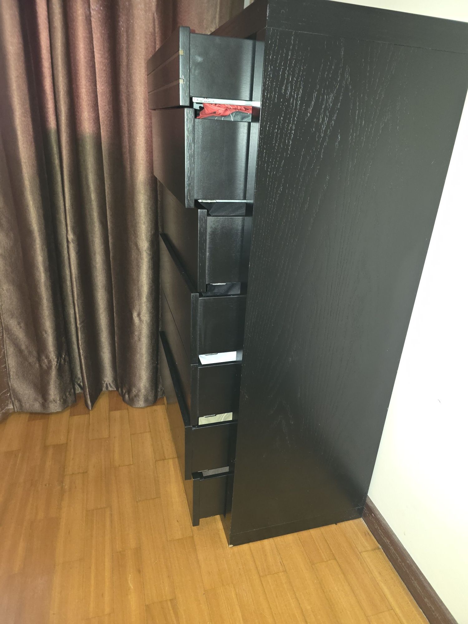 Conjunto cama de casal e movel com arrumação