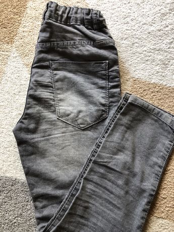 Spodnie jeansy reserved na 158 cm