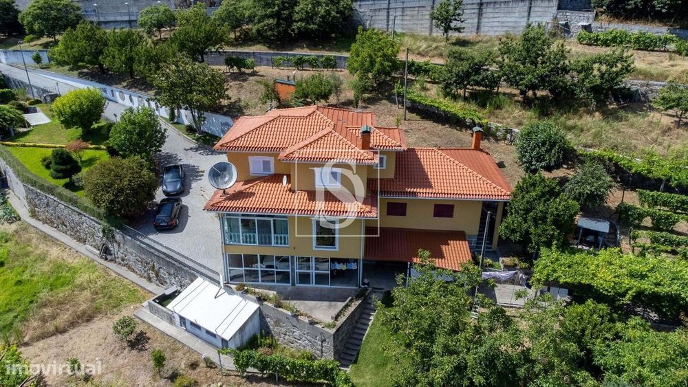 Moradia T2 + Moradia T3 | Gestaçô