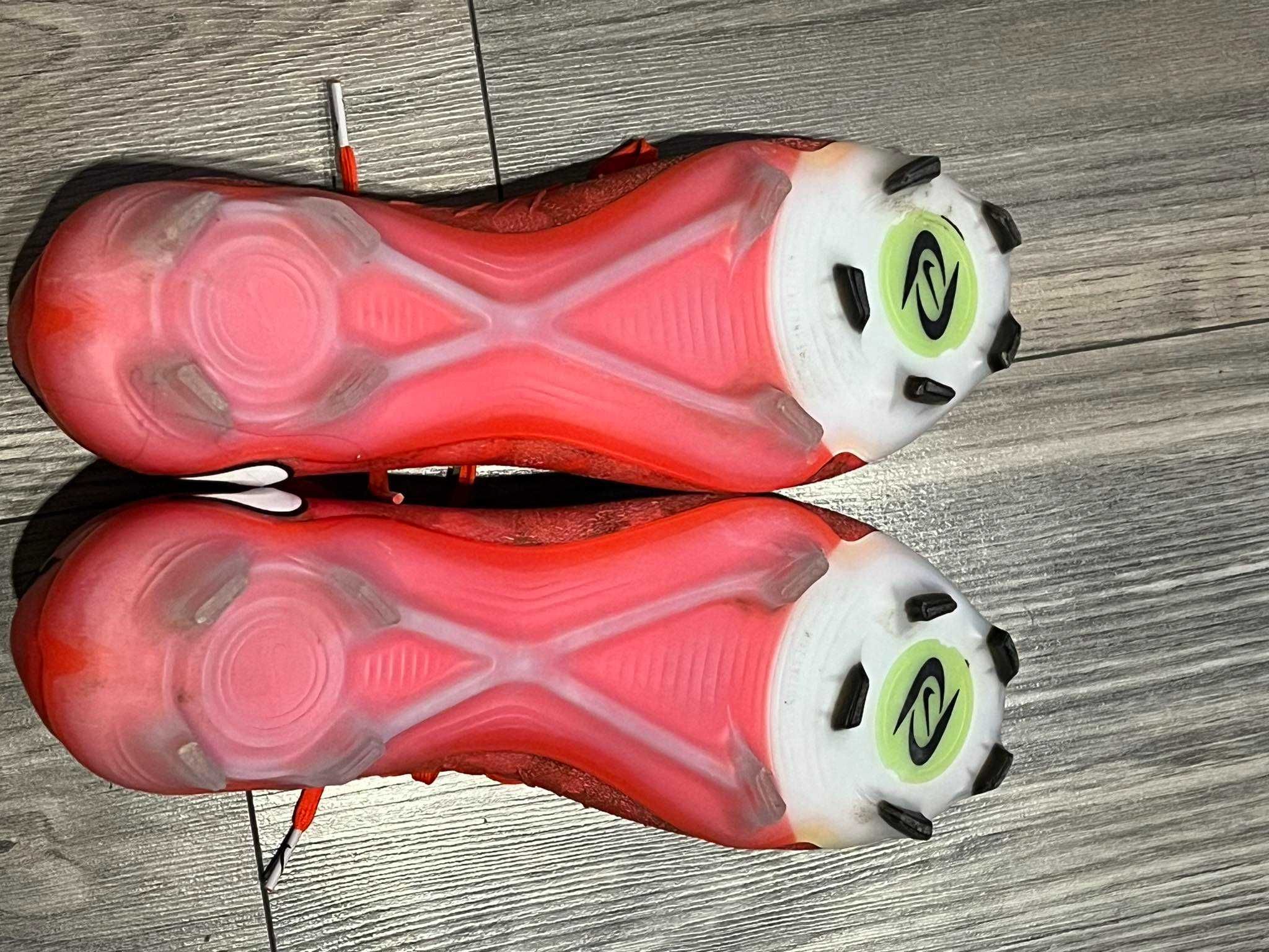 KORKI Profesjonalne Nike Phantom Luna