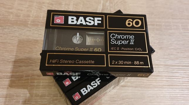 Kasety magnetofonowe BASF Chrome Super ll 60.