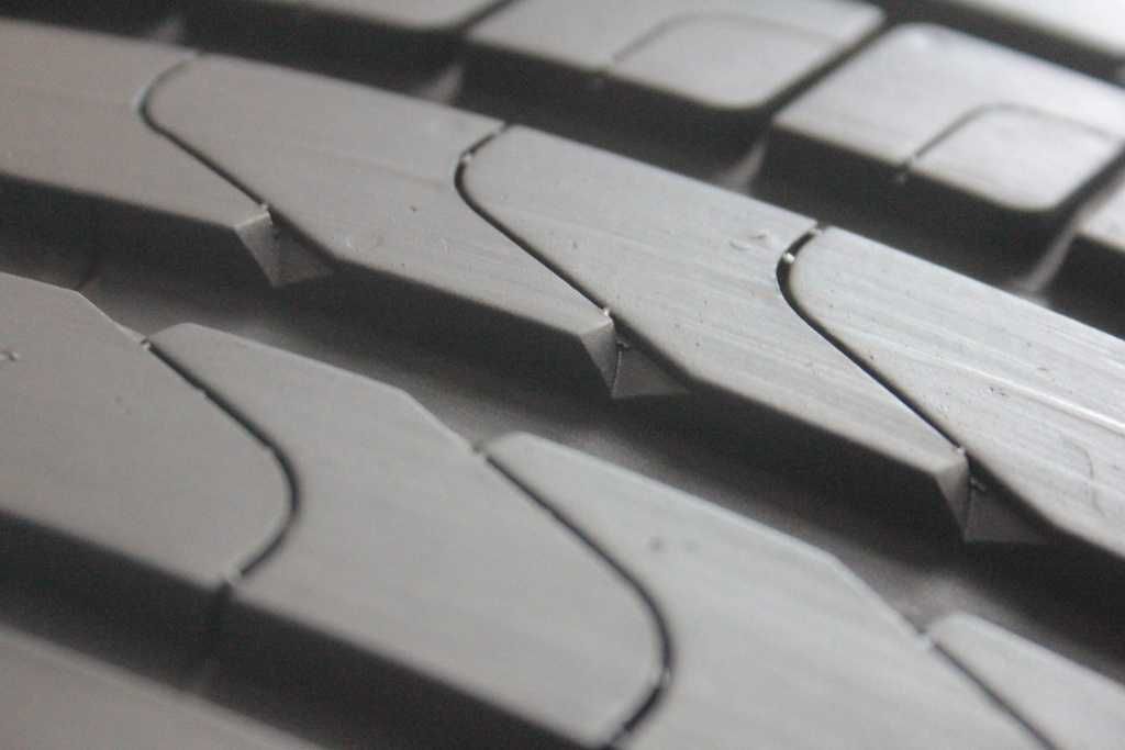 225/45/18 Pirelli Cinturato P7 225/45 R18 95W XL 23r SealInside