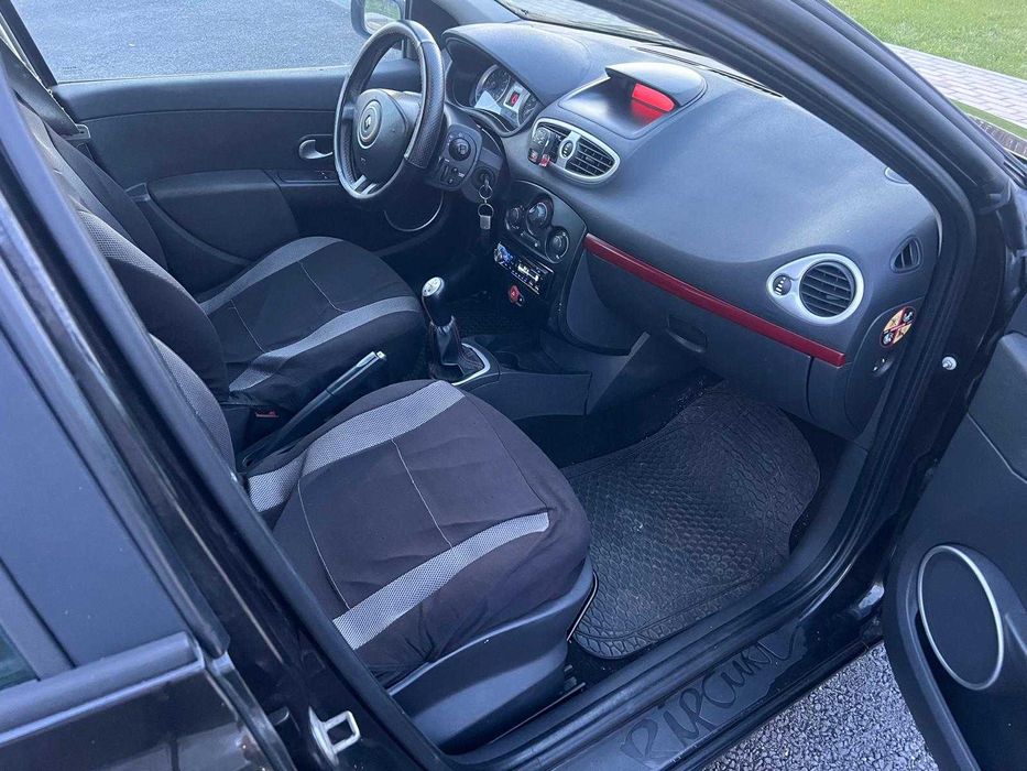Renault Clio III RipCurl 1.2 16V 75cv (para desocupar)