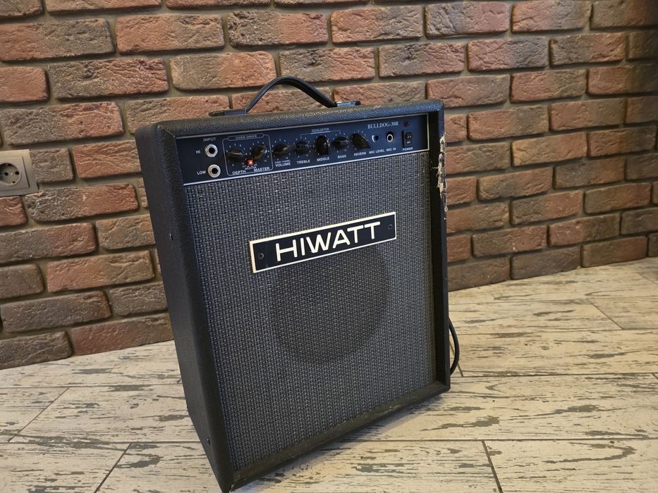 Комбоусиоитель, Комбик HIWATT