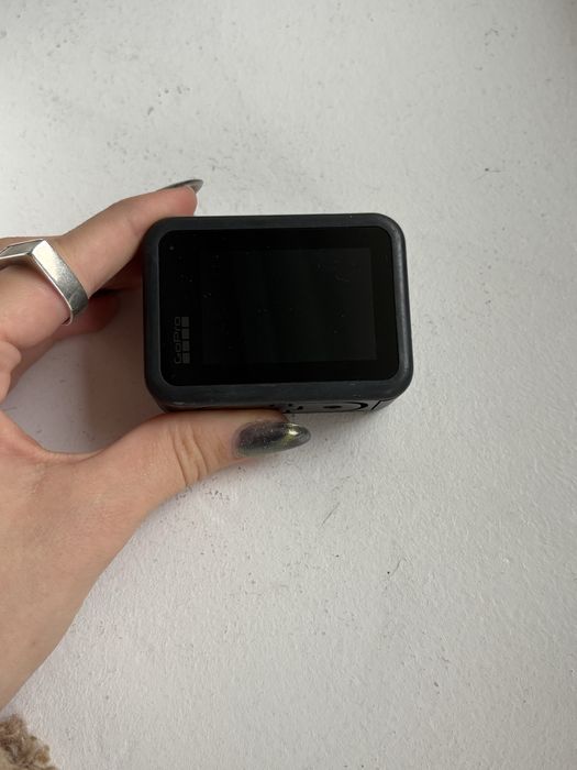 GoPro Hero 8 dwie baterie oryginalne pudełko akcesoria świetny stan