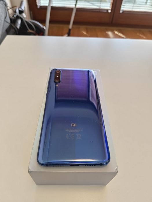 Xiaomi mi 9 mi9 6GB 64 GB niebieski w bardzo dobrym stanie