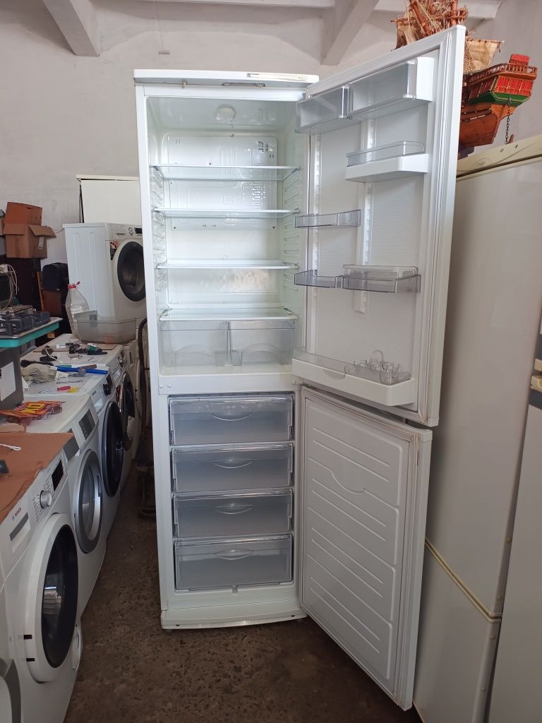 продам холодильник Атлант хм6025