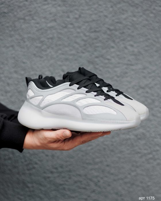 Кросівки 42-44,5 чоловічі Stilli 700v3 Grey Black / Кроссовки мужские