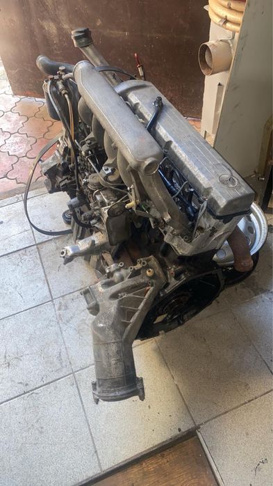 Двигун Мерседес 210,2,9 на запчастини