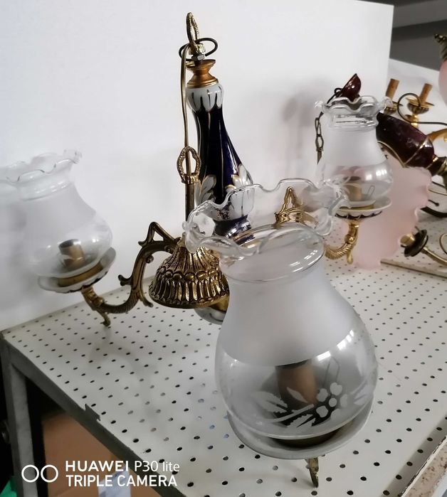 Candeeiro Tecto com  o centro em porcelana