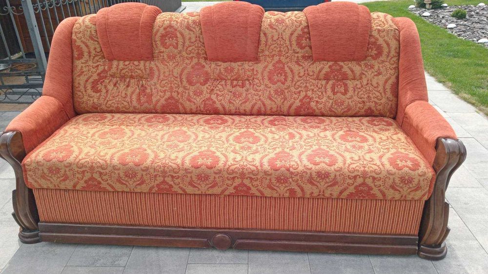 Диван  мягкий, розкладний  зі вставками натурального дерева