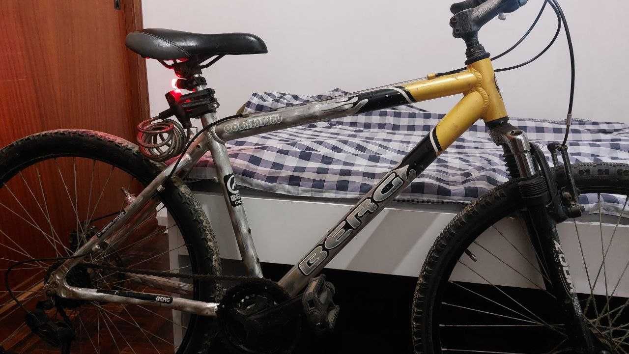 Bicicleta para adolescente com acessórios, quadro alumínio. (ou peças)