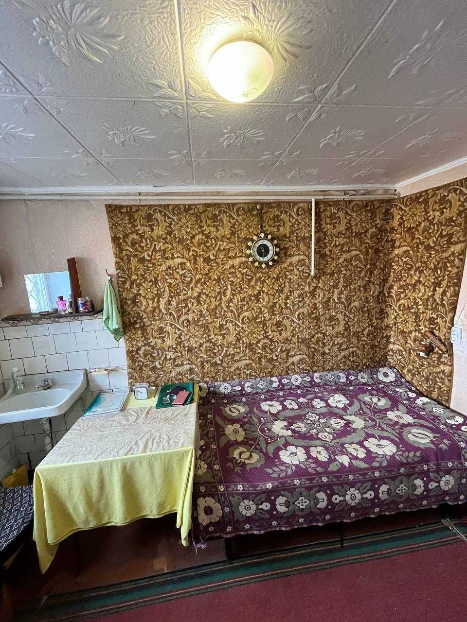 Продам небольшой дом в Терновке с участком