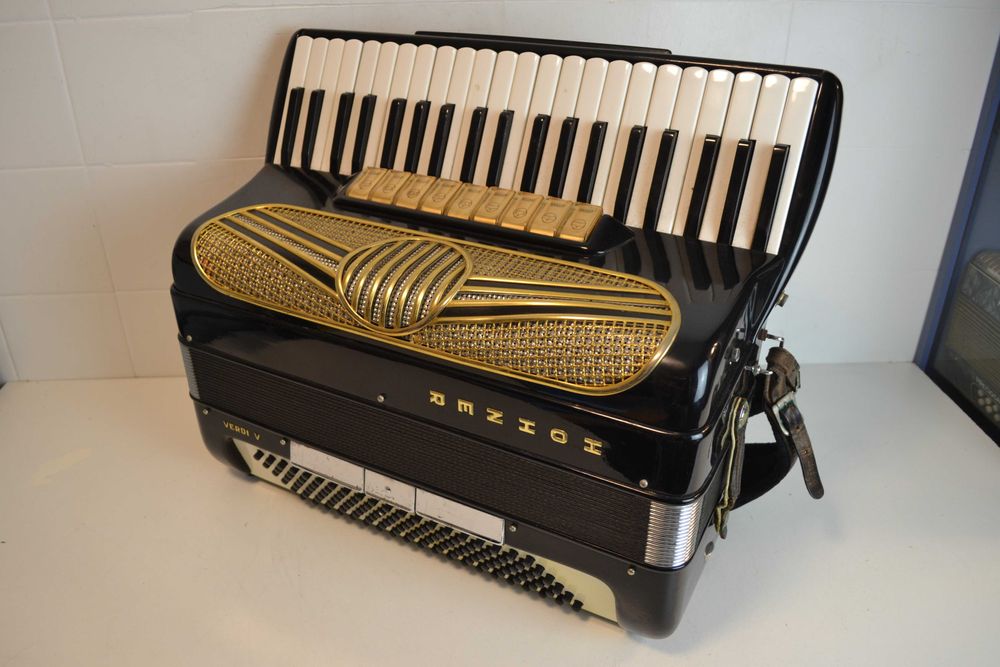 Acordeao hohner Verdi VN 4 Voz, N .437