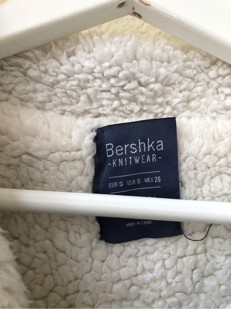 Casaco Bershka azul S com pêlo Novo