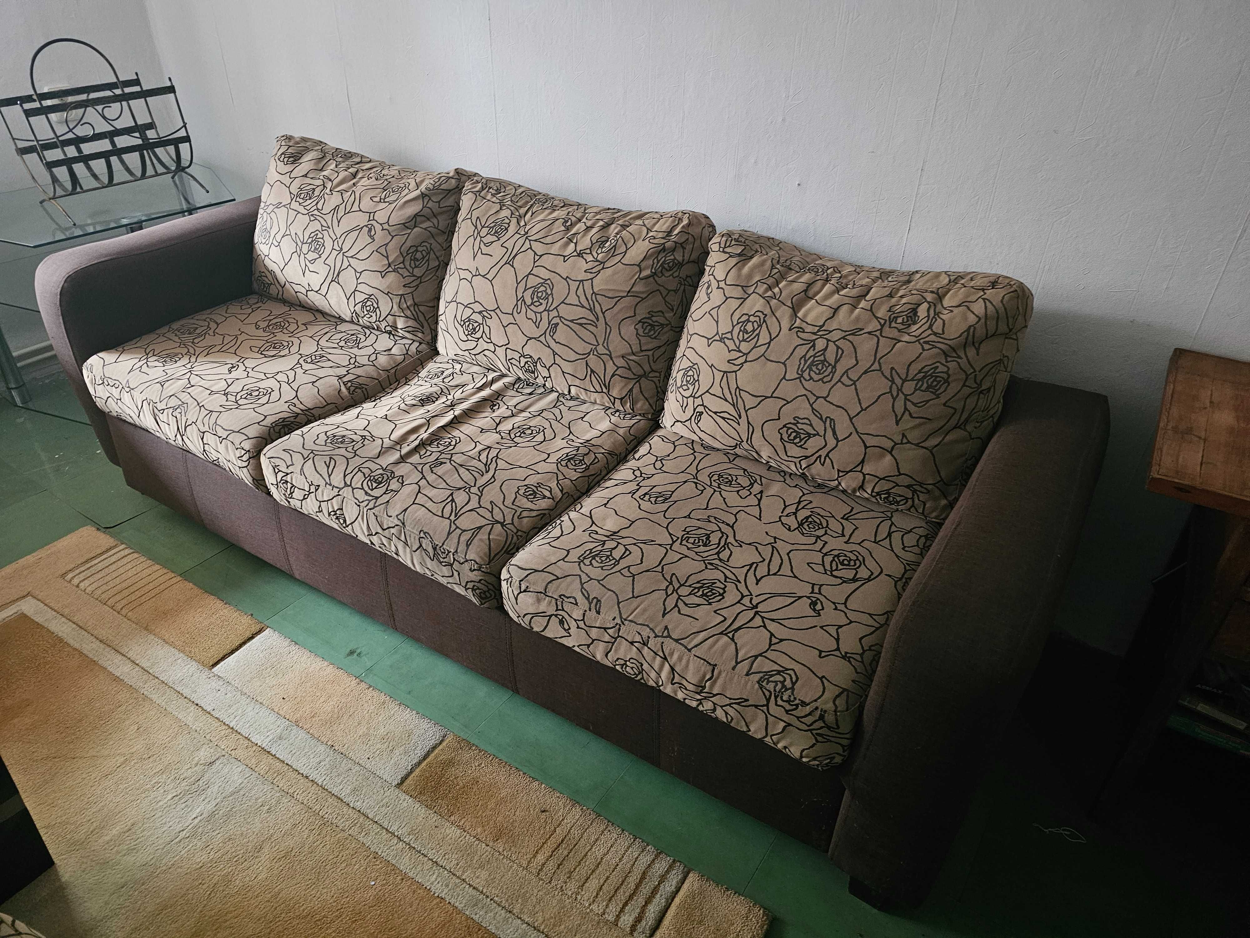 Rozkładany tapczan z poduszkami 220 cm x 80 cm x 65 cm Świnoujście