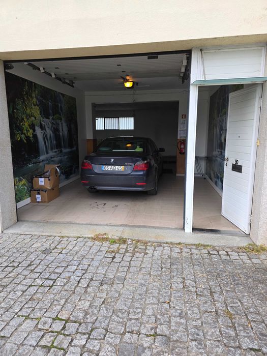 Arrenda-se/Armazém em Barcelos (200mts2)