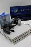 Konsola Playstation 4 PRO biała 1TB PS4  CUH-7216B