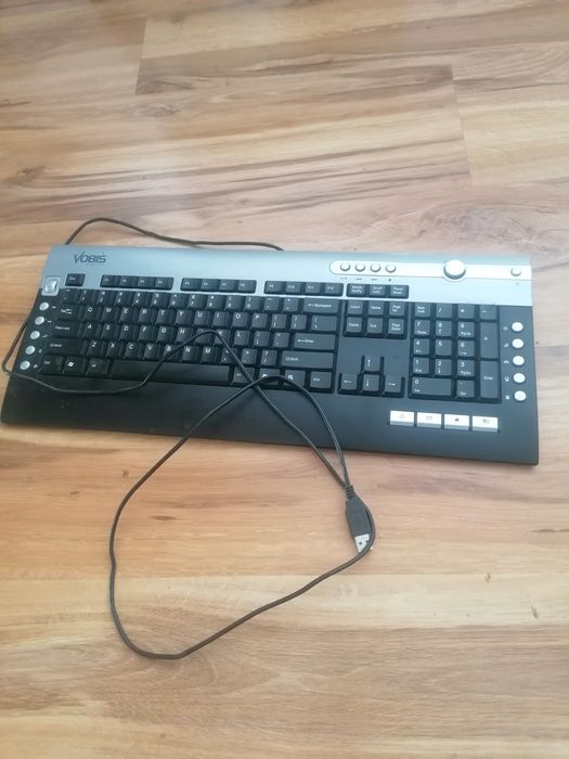 Sprzedam klawiaturę i monitor