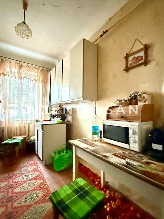 Продаж 2-кімн. квартири поруч з Макдональдс
