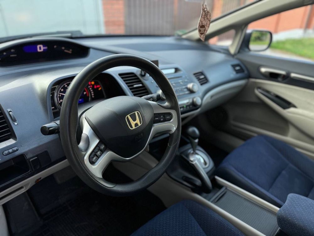 Honda Civic 5d avtomat