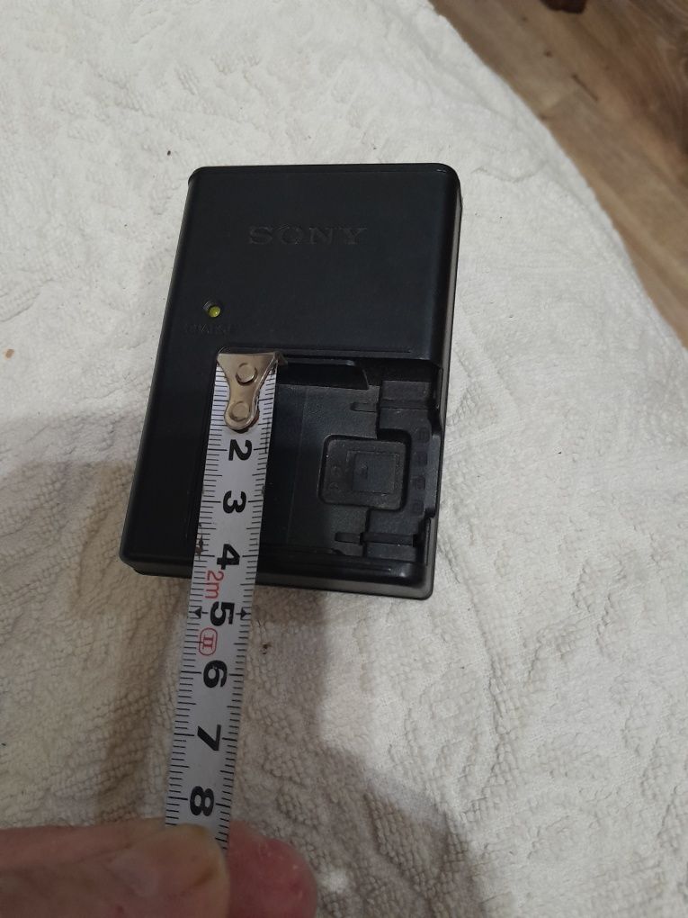 Зарядка для фотоаппарата Sony  BC-CSD