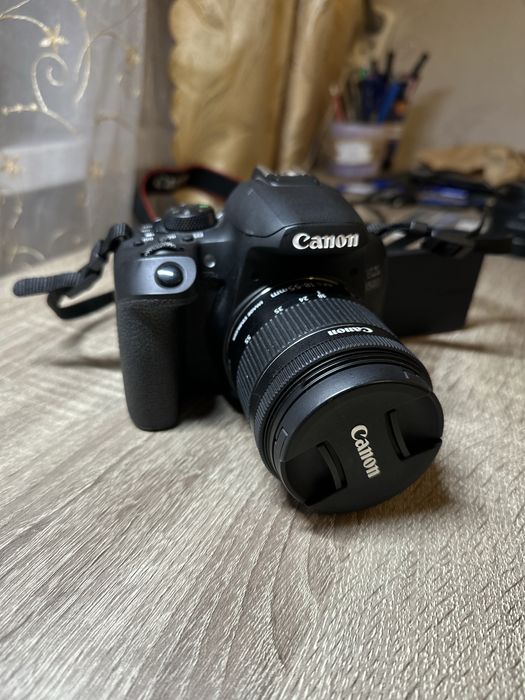 Фотоапарат Canon eos 850D +обьектив 18-55