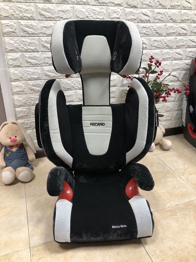 Автокрісло Recaro Monza Nova Seatfix Група 2/3 (15-36кг)