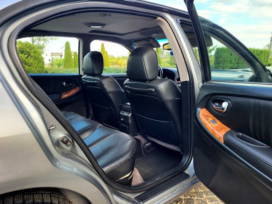 КРАСИВАЯ И УХОЖЕННАЯ Nissan-Maxima -Автомат