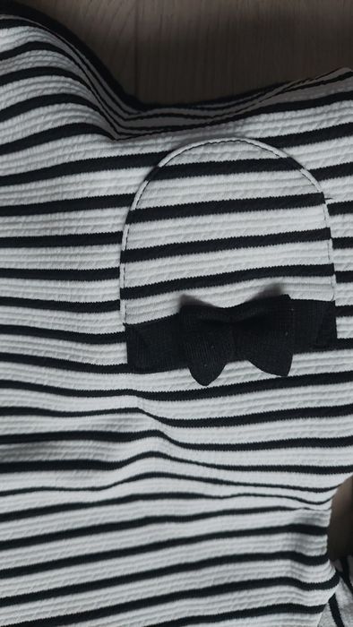 4 sukienki 68 H&M świąteczne czerwona biało czarna szara