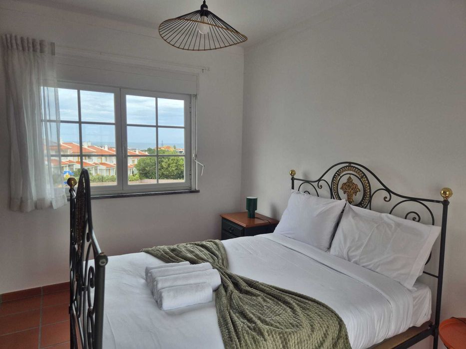 Apartamento T3 com vista para o mar num condomínio com piscina