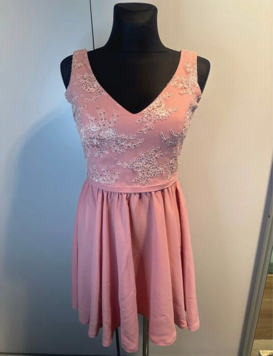 Różowa sukienka z koronka i cekinkami damska s