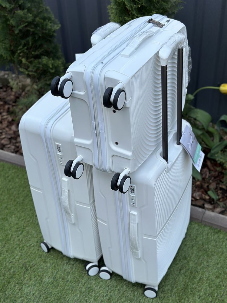 Чемодан валіза чемоданы HOROSO.Чемодан 100% полипропилен