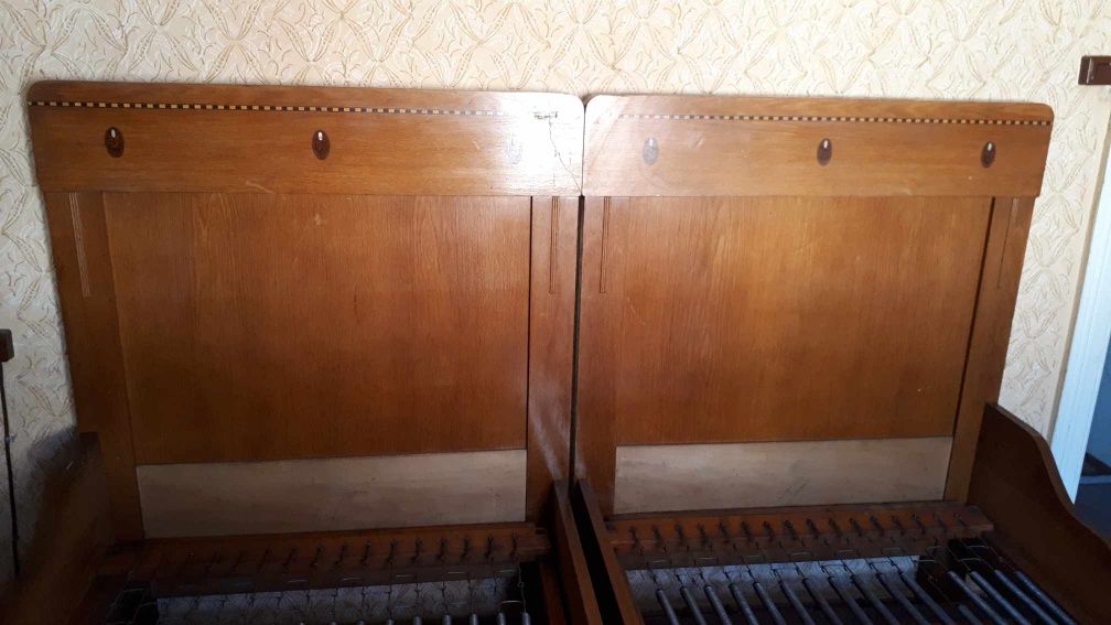 Łóżko sypialniane plus szafki nocne
