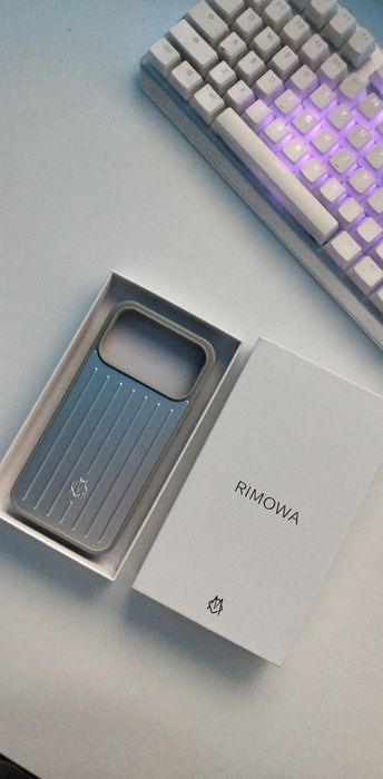 rimowa case dla iphone 17 pro max