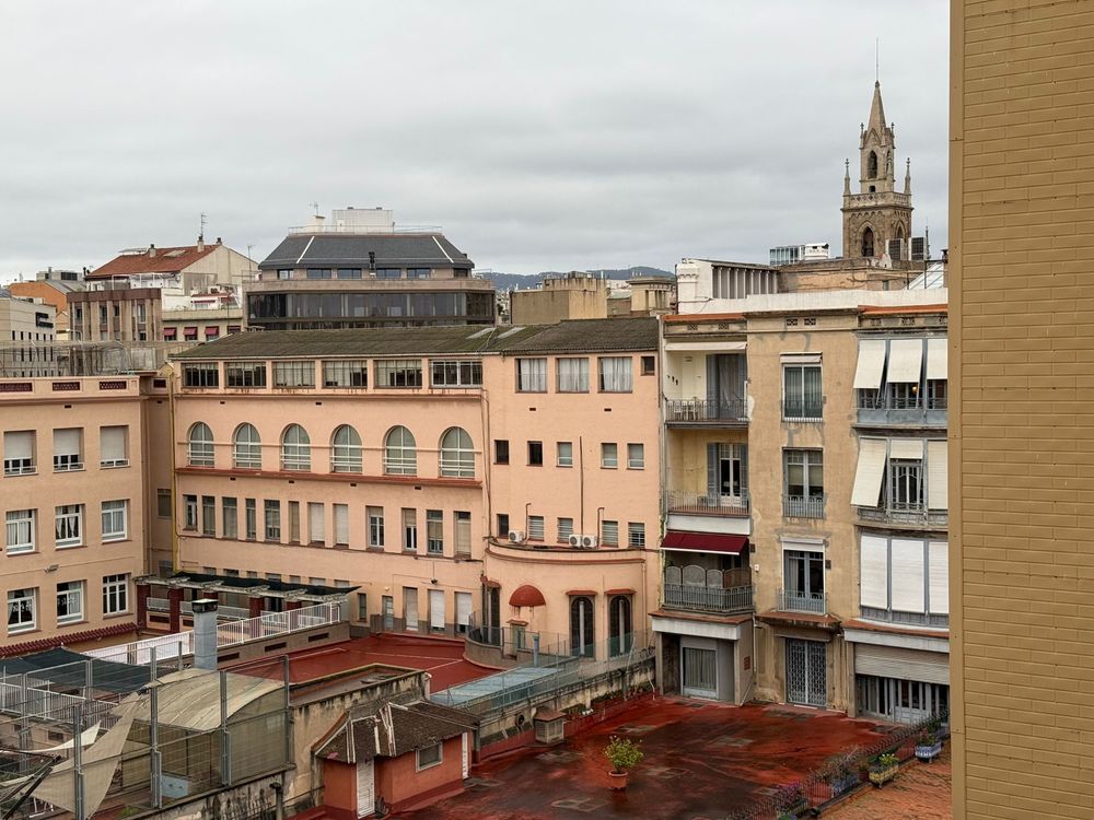 Барселона,новая 2к квартира.Центр, Саграда Фамилия. Море, Пляж. Метро.