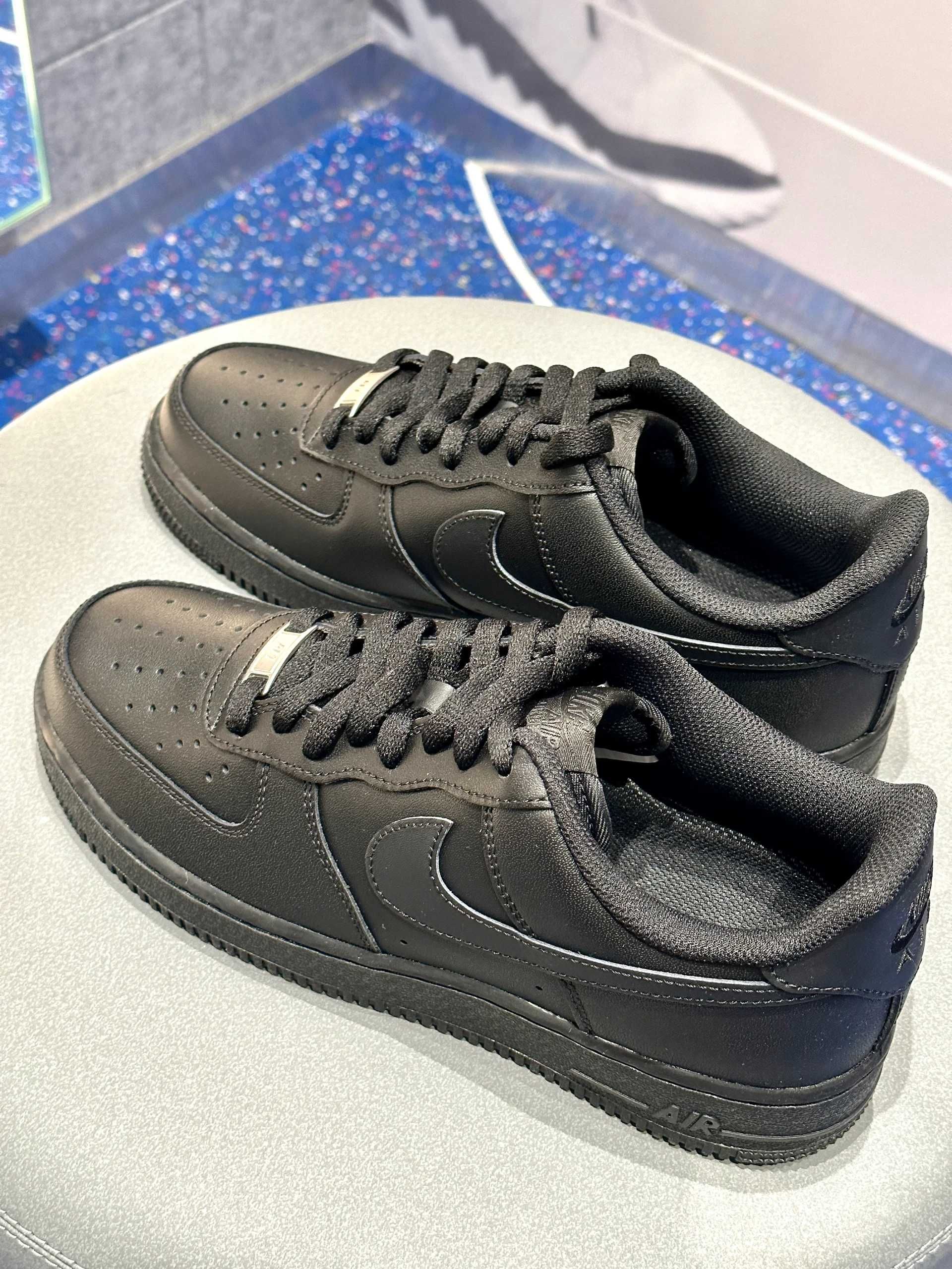 Nike Air Force 1 '07 Black EU 41