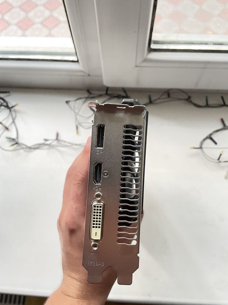 Продам RX580 на запчасти