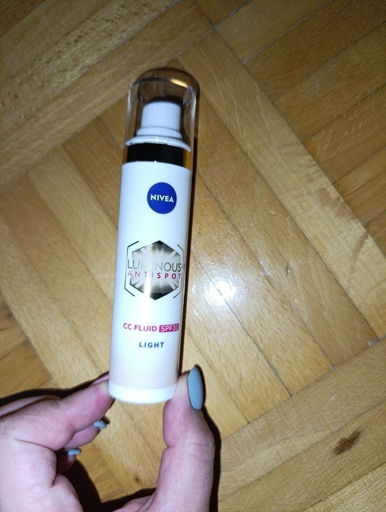 Nivea Luminous 630 antispot CC fluid