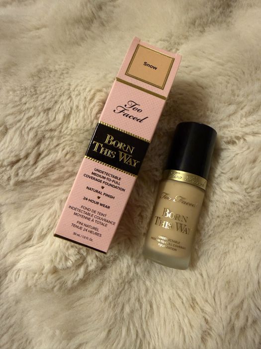 Too faced born this way podkład snow