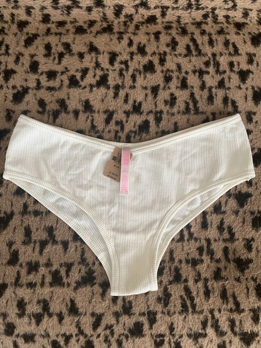 Трусики Victoria’s Secret. Розмір М