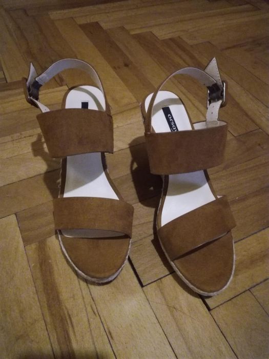 Nowe sandały koturna Orsay r. 39