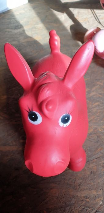 Skoczek konik koń dmuchany john jop hop tootiny