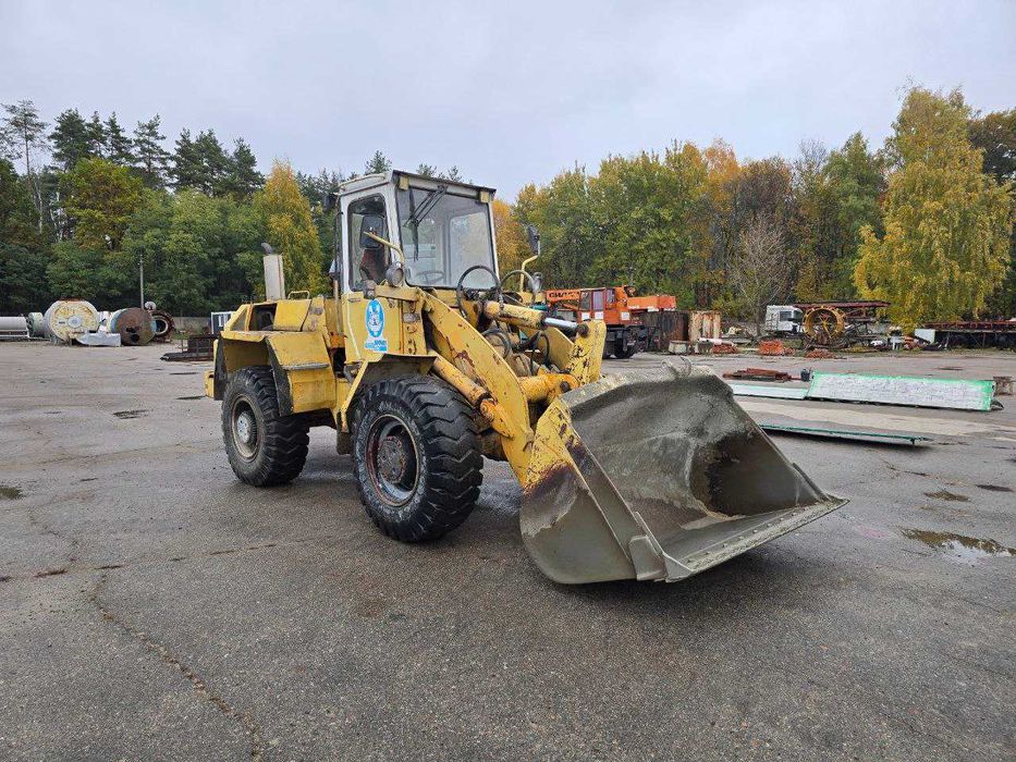 Фронтальний навантажувач LIEBHERR L521