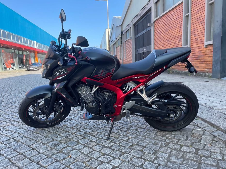 HONDA CB 650 F ( com extras de topo ) de 2017