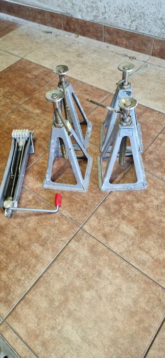 podnośnik winda + 4 kozły podpory z regulacją