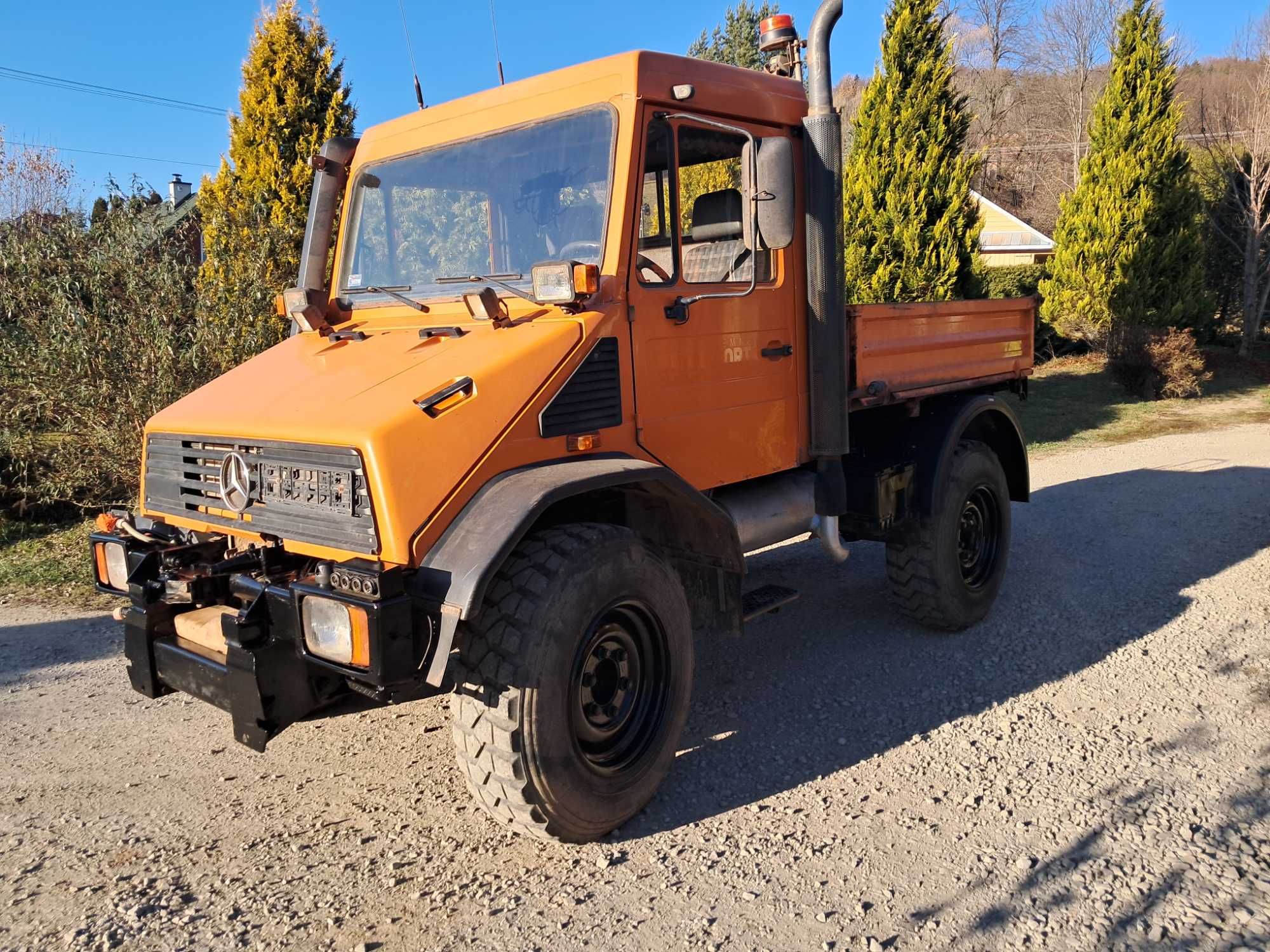 Mercedes - Benz Unimog 418 U90 4x4 wywrotka specjalny