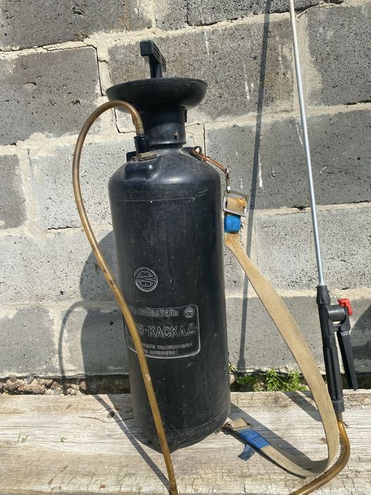 Оприскувач для саду.